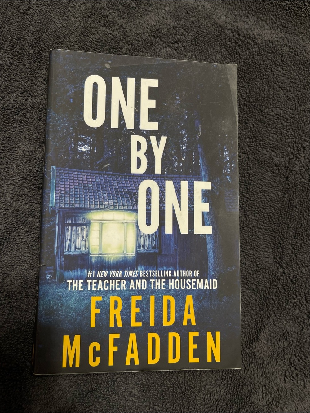 One by One - Freida McFadden